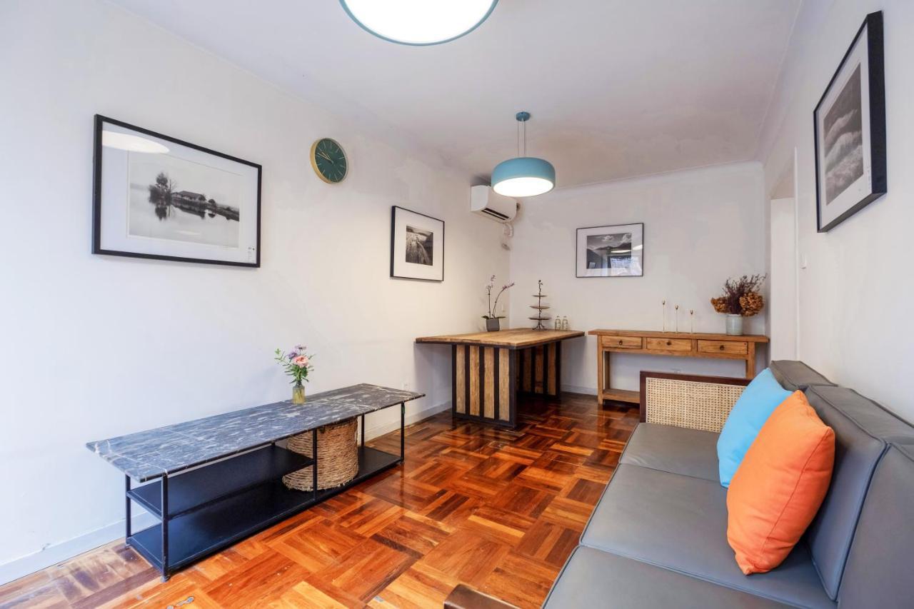 Hotel No'6 Garden --french Window With Garden View,close To Sea World &shekou Ferry Port &k11 Ecoast &subway Nearby ,offer Western Food And Coffee &english Speaking With Tour Services 4*